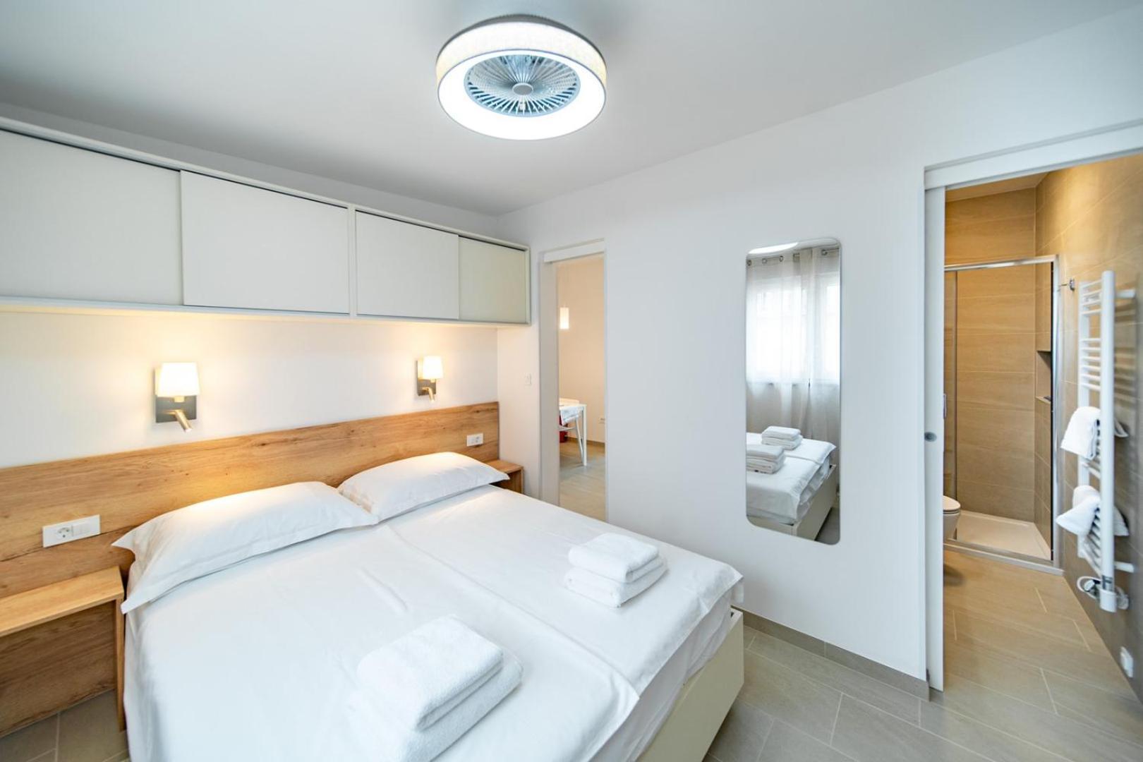 Arti Holiday Homes Banjol Exterior foto