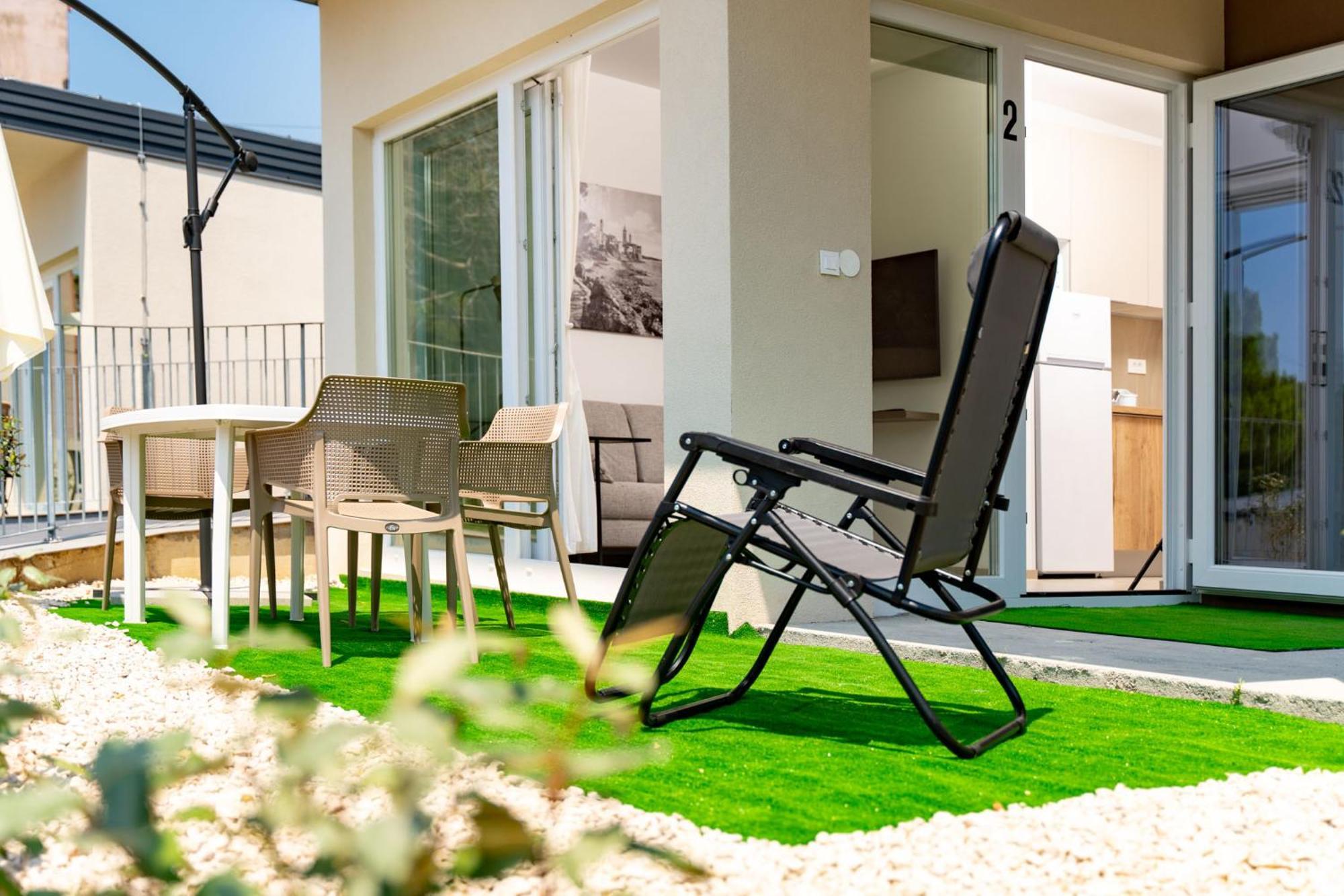 Arti Holiday Homes Banjol Zimmer foto